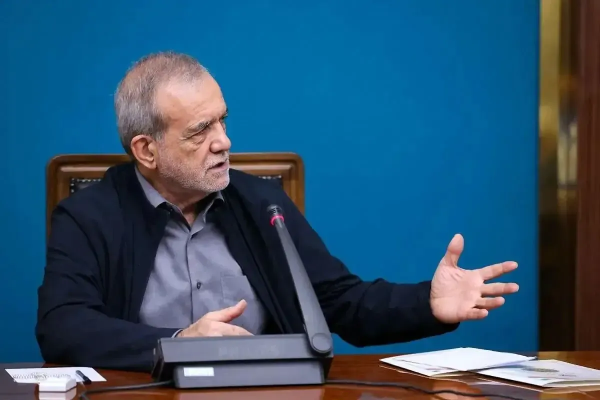 پزشکیان: یک تیم ۶ نفره از نهادهای مختلف درباره سیاست خارجه تصمیم می‌گیرند