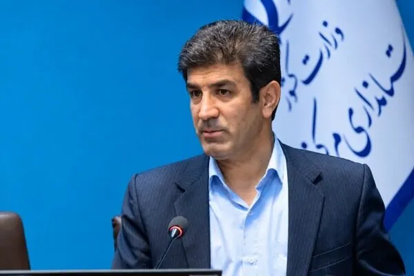 پیرحسینلو: مدارس کم‌جمعیت روستایی مرکزی ساماندهی می‌شوند
