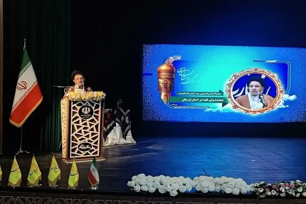 نماینده ولیفقیه در لرستان: داستانهای حقیقی از سیره رضوی استخراج شود
