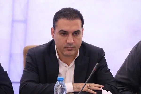سیاست اصلی وزارتخانه گذر از خامفروشی معادن است