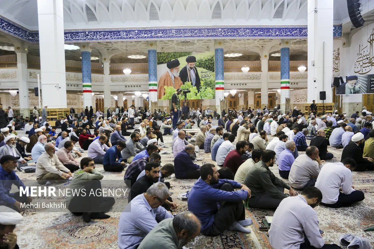 هفتمین شب ارتحال آیتالله شبیری زنجانی در حرم بانوی کرامت برگزار شد