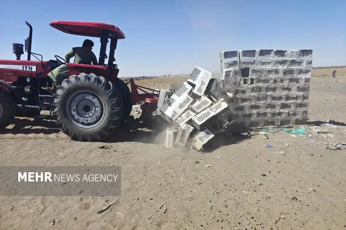 ۲۰ هکتار از اراضی ملی دلگان رفع تصرف شد