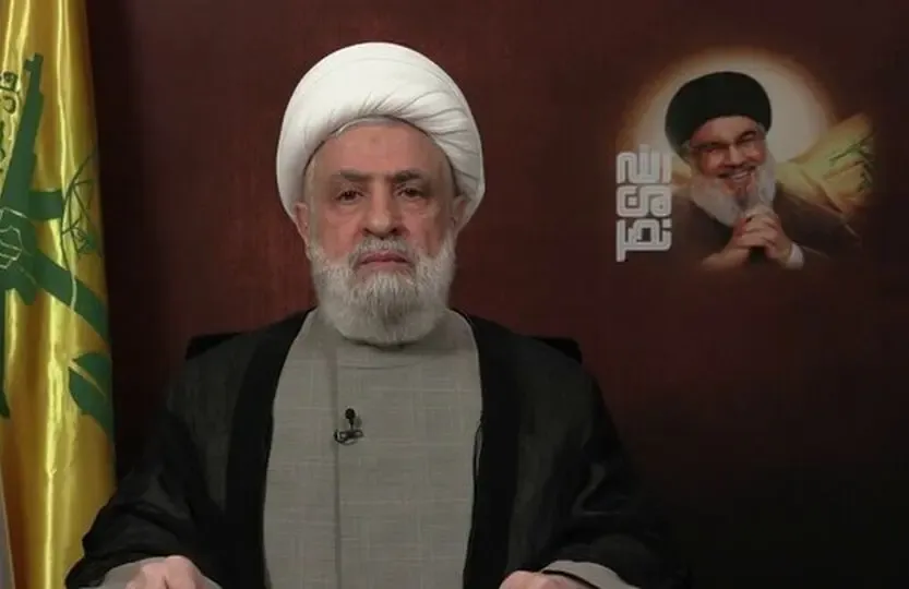 شیخ نعیم قاسم: آیتالله سیدمجتبی خامنهای راه رهبر شهید را ادامه میدهد