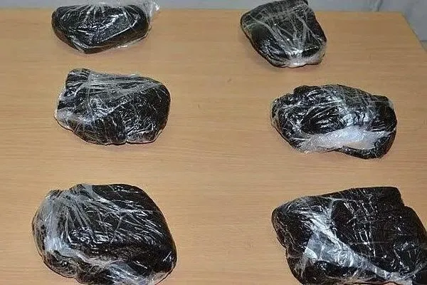 کشف بیش از ۱۱ کیلو تریاک از ۲ خودرو در قزوین