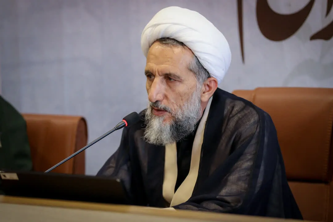 آتشنشانان برای نجات جان انسانها به انسانیت خدمت میکنند