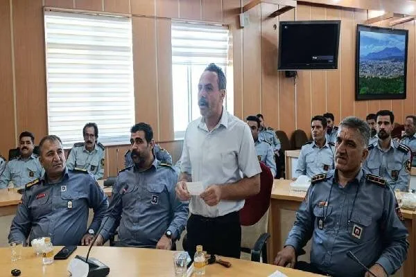 آتشنشانان میان فداکاری و معیشت؛ حقوق ۱۸ میلیونی در برابر سختی کار