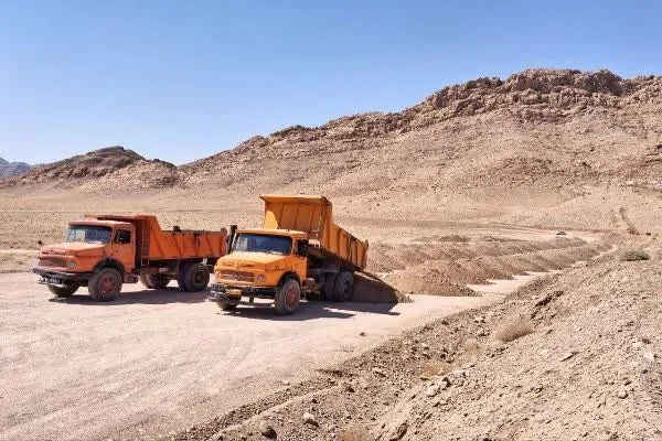 آغاز ایجاد سیل بند در محدوده آرامستان جدید کرمان
