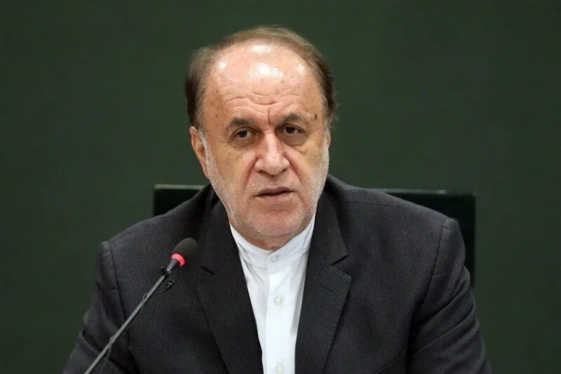 حاجیبابایی: تنگه هرمز میتواند محل غرق شدن ترامپ به عنوان فرعون زمان باشد/ سخنرانی ترامپ مرا به یاد قوم عاد انداخت