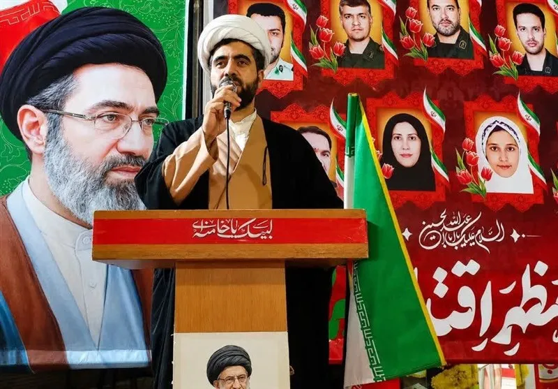 والدین مراقب فرزندان خود در برابر آسیبهای اجتماعی باشند