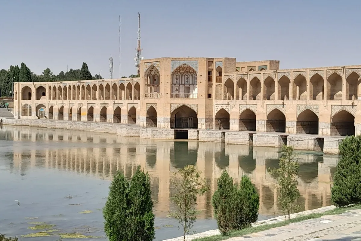 کیفیت هوای اصفهان قابل قبول است؛ شاخص ۶ ایستگاه بر مدار قرمز و نارنجی