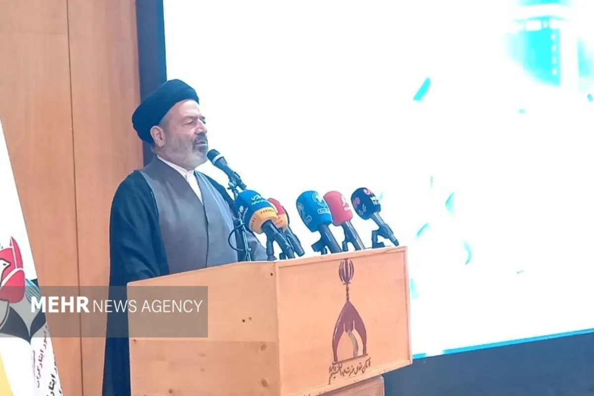نواب: شهدای منا در میهمانی الهی به مقام شهادت رسیدند
