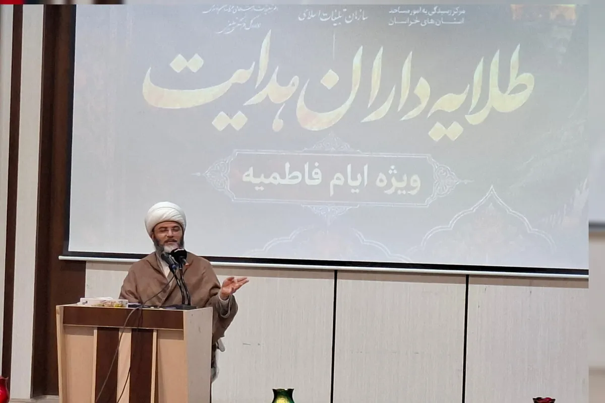 بانوان مؤمن پیشران مقابله با جنگ شناختی دشمن هستند