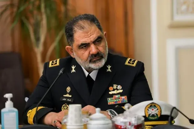 دریادار ایرانی، فرمانده نیروی دریایی ارتش: امنیت هرمز بر اراده و آمادگی مدافعان ایران استوار است