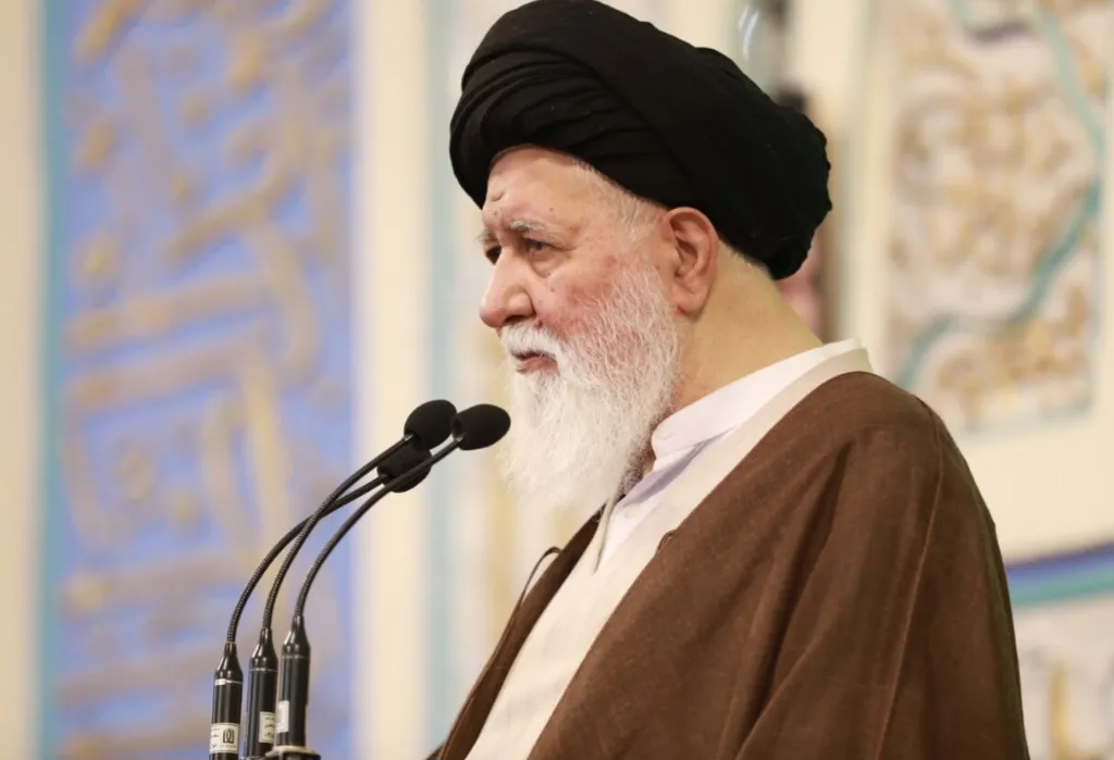امام جمعه مشهد: گیر کردن آمریکاییها در باتلاق سردرگمی
