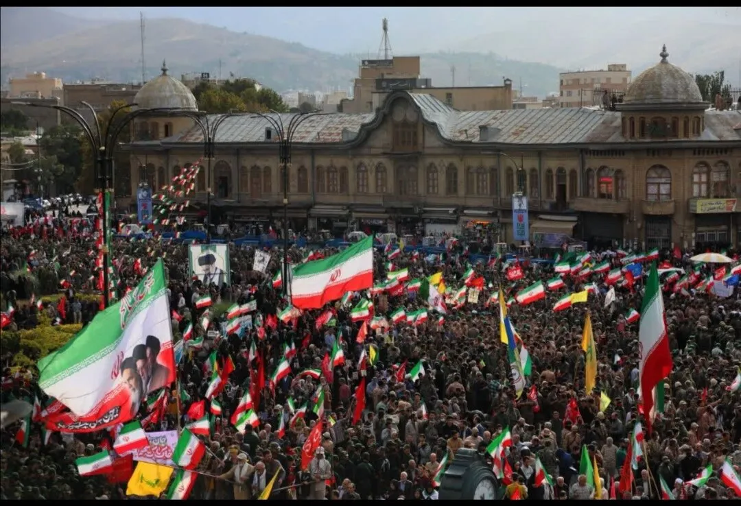 ده‌ها میلیون «جان‌فدا» پای کار ایران و انقلاب ایستاده‌اند