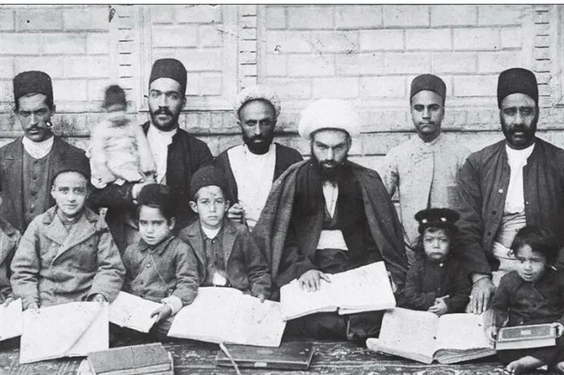 مکتبخانه در تهران قدیم؛ آموزش به ضرب چوب فلک!/ شهریه مکتبخانه های اعیانی چقدر بود؟