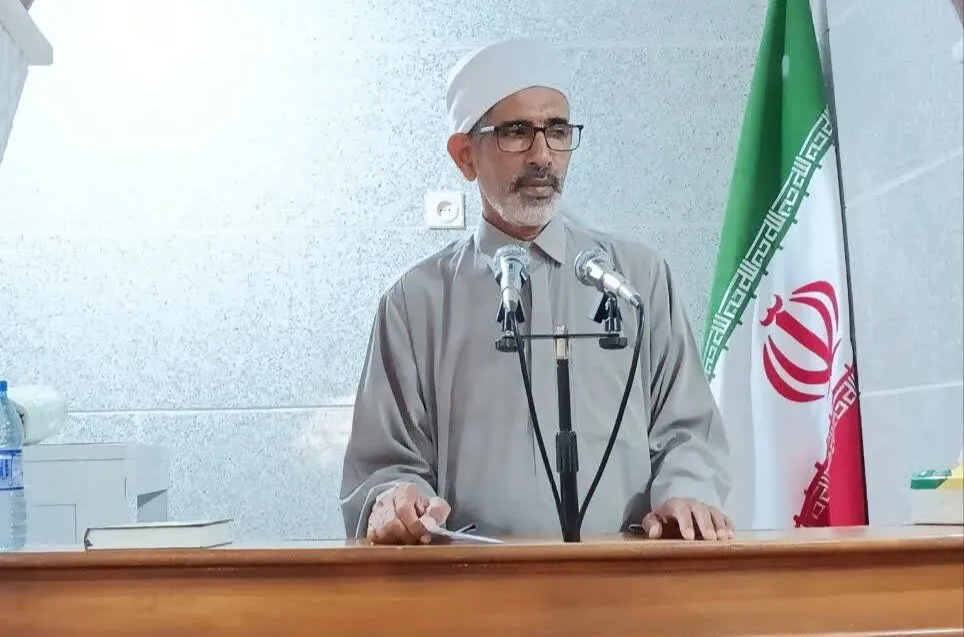تأکید امام جمعه اهلسنت سیراف بر عمومی شدن امر به معروف و نهی از منکر