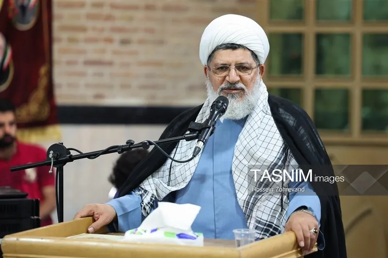 وحدت مردم و نیروهای مسلح عامل عبور از شرایط دشوار است