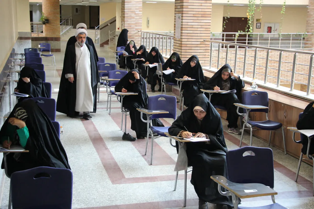 آزمون دکتری دانشگاه معارف اسلامی با رقابت ۵۶۳ داوطلب برگزار شد