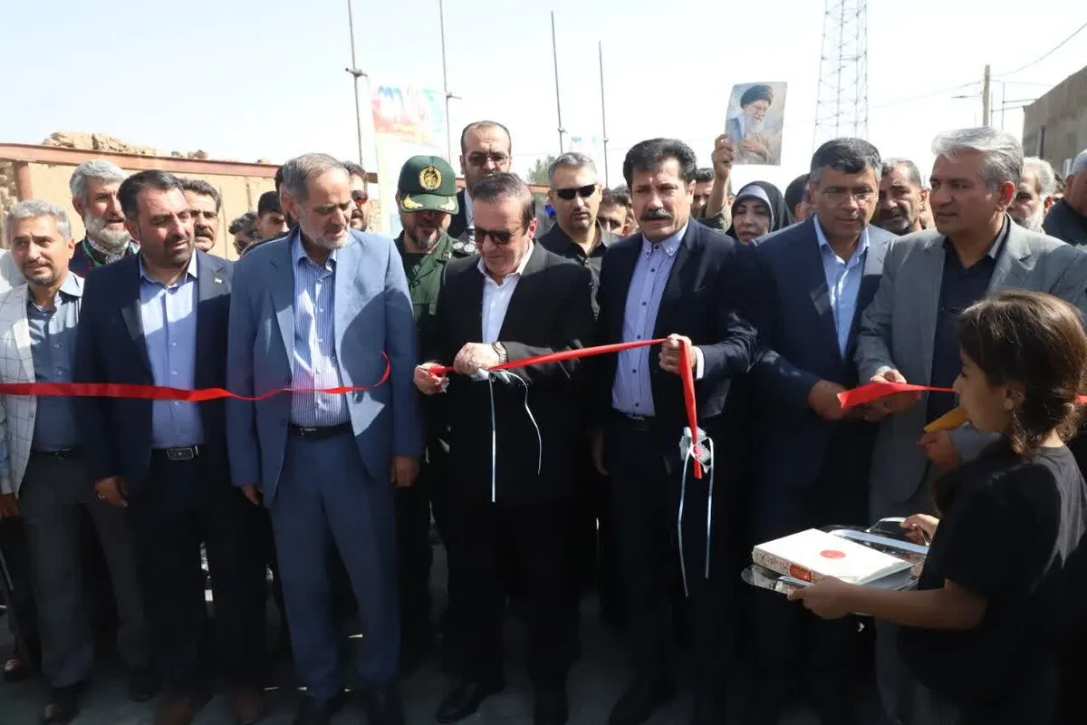 بازسازی ۱۲واحد مسکونی آسیبدیده از جنگ در تتنک به پایان رسید