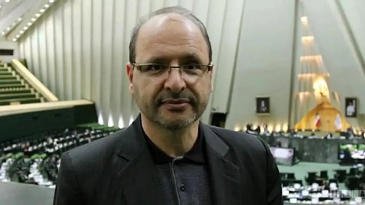پیشنهاد عجیب نماینده امضا کننده استیضاح وزیر کار: استیضاح میدری رای می‌آورد/ پزشکیان خودش او را برکنار کند!