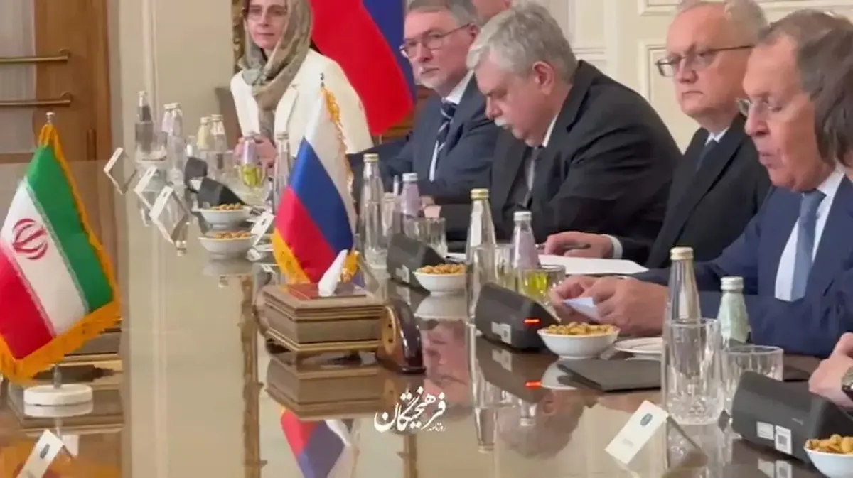 استقبال عراقچی از لاوروف در وزارت خارجه ایران