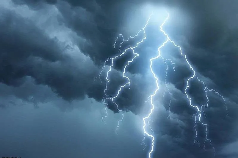 پیش بینی رگبار و رعدوبرق در برخی مناطق فارس تا سه‌شنبه