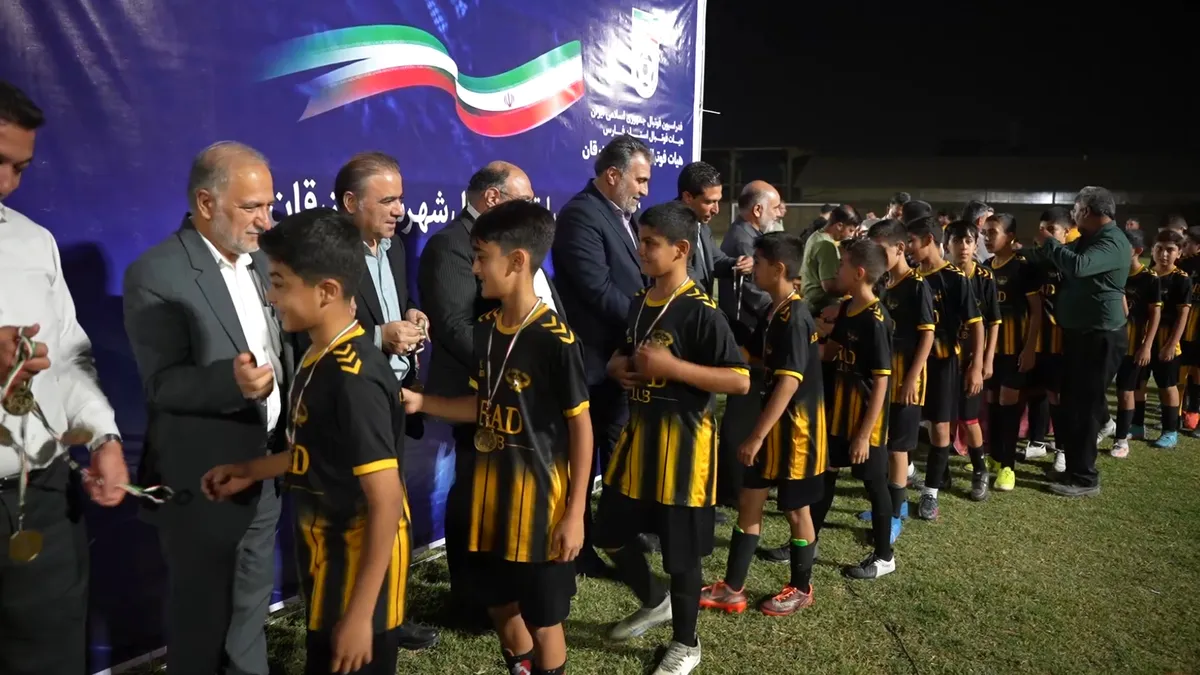 برگزاری مسابقات فوتبال نوجوانان در زرقان فارس