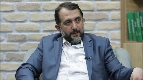 ماجرای تذکر رهبر شهید به آیت الله سید مجتبی خامنهای به روایت پسر حدادعادل؛ حاج آقا مجتبی به پدر میگفتند چشم قربان!