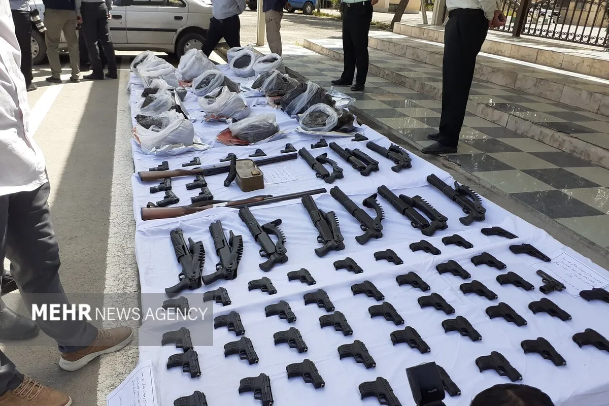 بازداشت ۲ عضو تیم قاچاق سلاح جنگی در کرمانشاه