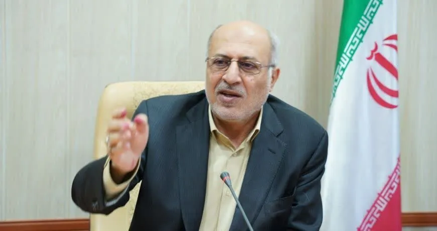 رئیس دانشگاه کاشان: نارضایتی دانشجو را باید به رسمیت شناخت / قدردانی رئیس دانشگاه از دانشجویی که اعتراض غذای خود را بیان کرد