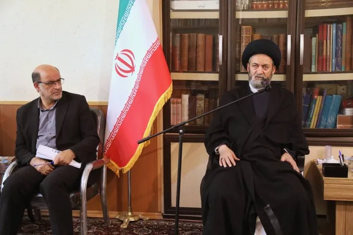 امام جمعه اردبیل: تسهیلات و امکانات به آسانی در اختیار سرمایهگذاران صنعت گردشگری قرار بگیرد
