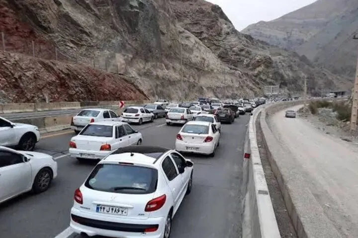 کندی تردد در محور اصفهان ـ بهارستان؛ مسیرهای جایگزین اعلام شد