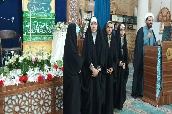۱۸ حافظ دارنده مدرک تخصصی حفظ در چهارمحال و بختیاری تجلیل شدند