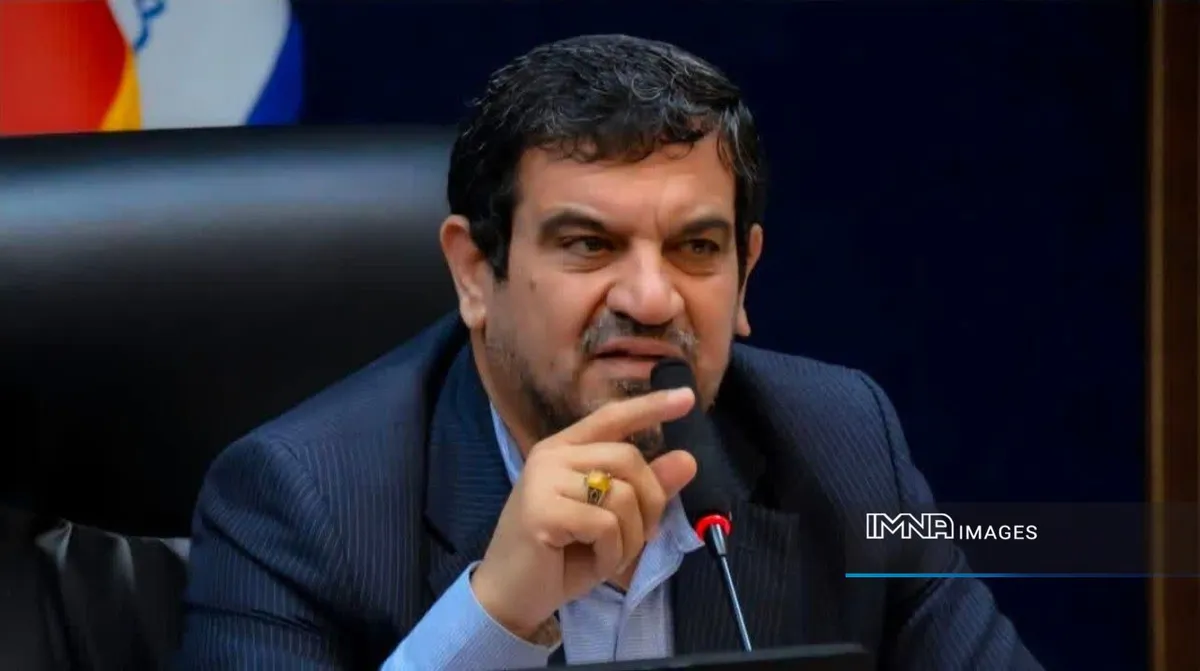 مولوی: پالایشگاه آبادان نباید در فهرست واگذاری‌ها باشد