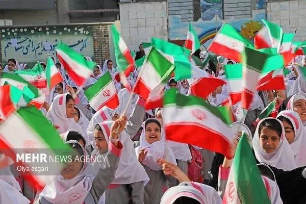 تقویت ایران‌شناسی در مدارس بام ایران؛ ایران‌دوستی از مدرسه آغاز می‌شود