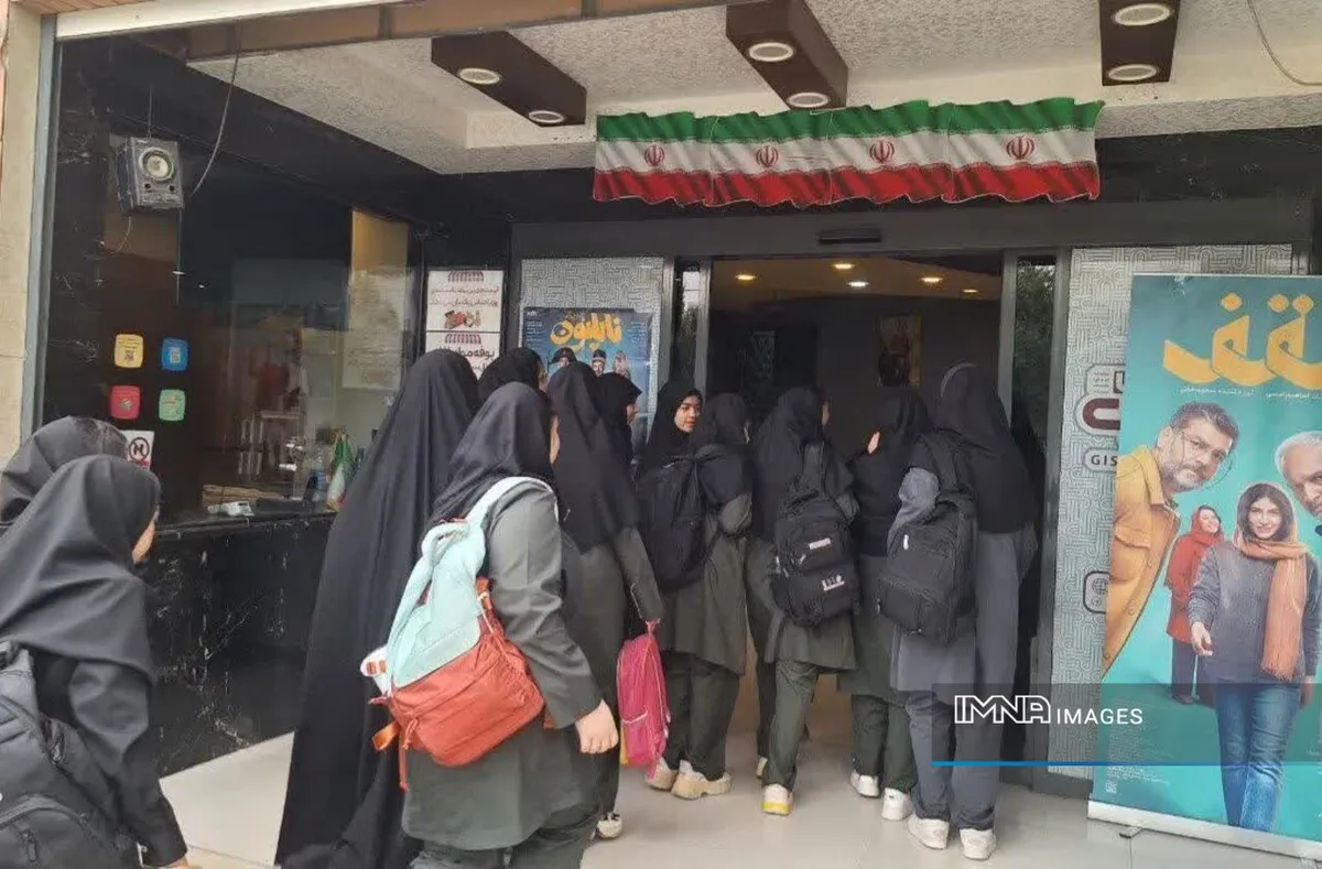 ۴۵ اجرا در قالب ۳۲ عنوان برنامه در ۷ محله منطقه ۱۱ اصفهان / استقبال گسترده کودکان و نوجوان