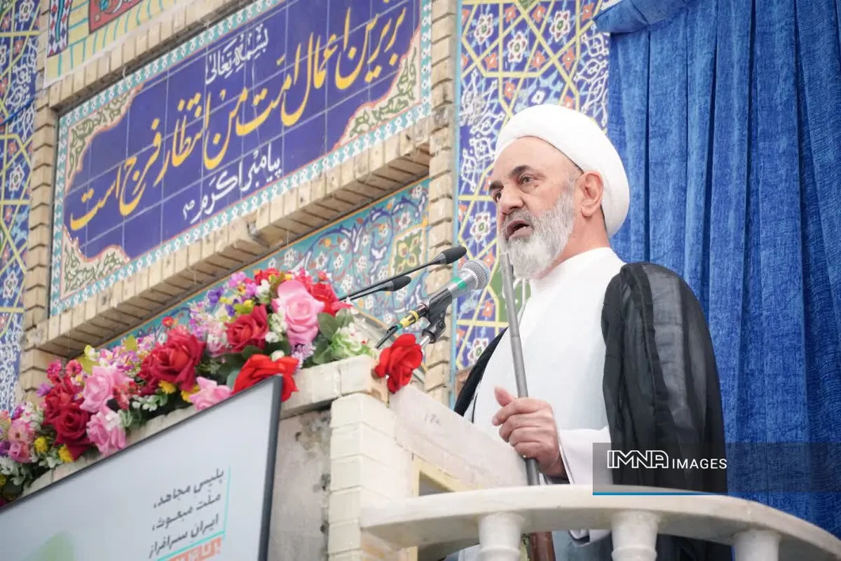 نظام اسلامی هرگز در برابر فشار دشمن تسلیم نمی‌شود
