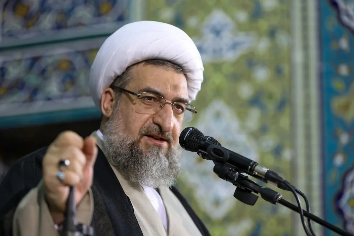 امام جمعه تبریز: صلح دائمی با آمریکا توهّم است