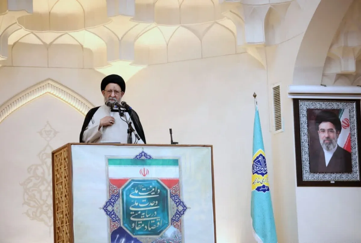 نورمفیدی: نخبگان باید میدان‌دار حل مسائل کشور شوند
