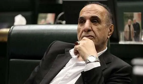 شهردار اراک همچنان سکان مدیریت شهری اراک را بر عهده دارد.