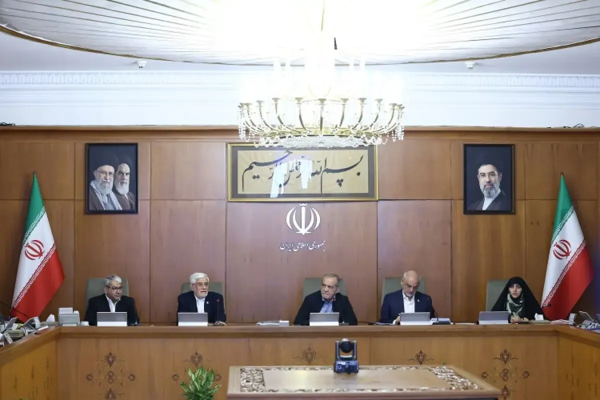 پزشکیان: دولت برای خروج از وضعیت «نه جنگ، نه صلح» با تمام ظرفیت تلاش میکند