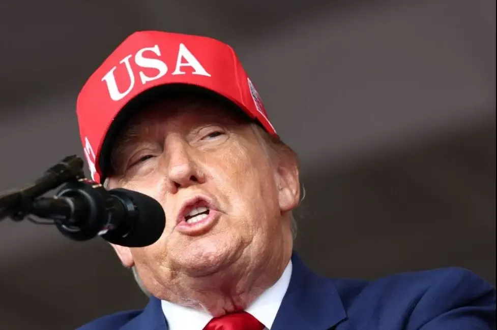 ادعای ترامپ: روسیه از ایران فاصله گرفته/ فرانسه در آینده به یک کشور مسلمان تبدیل خواهد شد