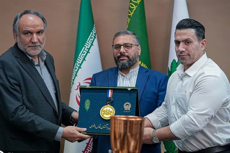 قهرمان کرمانشاهی که مدالهای جهان را به امام رضا(ع) بخشید