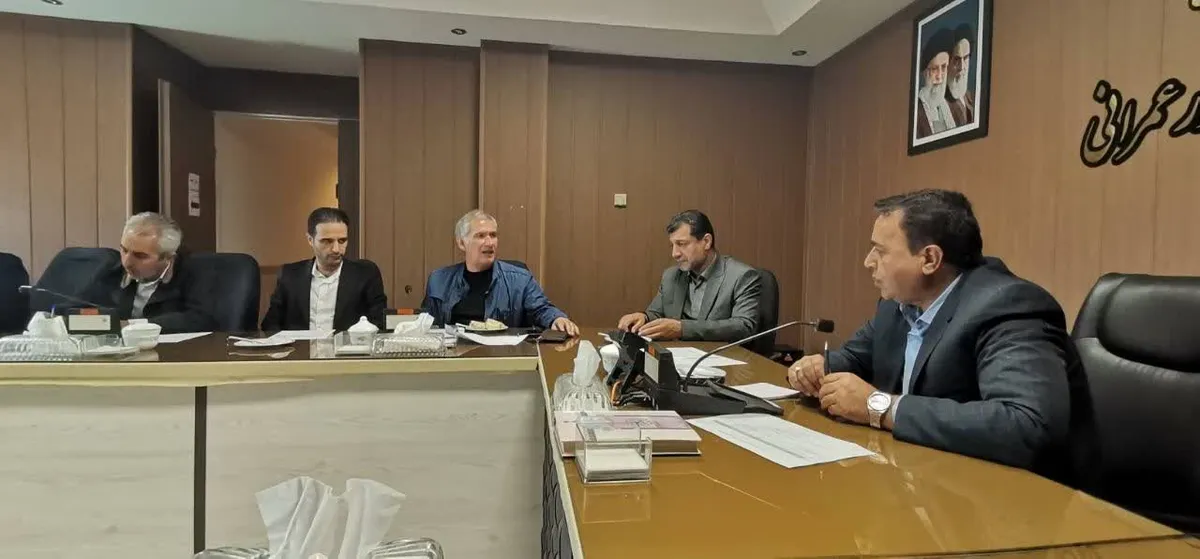 بررسی موانع توسعه و بهسازی هتلهای ارومیه