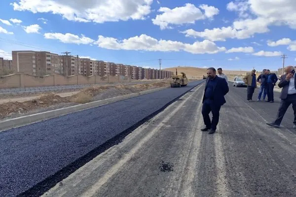 آغاز عملیات آسفالت لاین دوم بلوار شهید کریم بیاتی شهرکرد