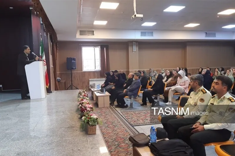 سواد رسانهای به خانههای سنندج رسید؛ آغاز مسیر توانمندسازی خانوادهها