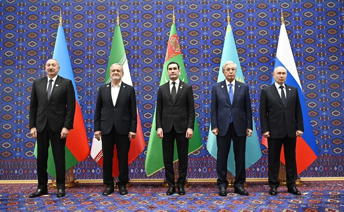 پیشنهاد ایران برای نجات خزر چیست؟ / خبرگزاری دولت: پزشکیان در اجلاس محیط زیست دریای خزر پیشنهاد کرد که در چارچوب کنوانسیون تهران، یک برنامه منطقه‌ای بلندمدت برای مقابله با کاهش سطح آب خزر اجرا شود / این کمیسیون با حضور معاونان نخست‌وزیران جمهوری آذربایجان، قزاقستان و ترکمنستان و نمایندگان عالی‌رتبه 