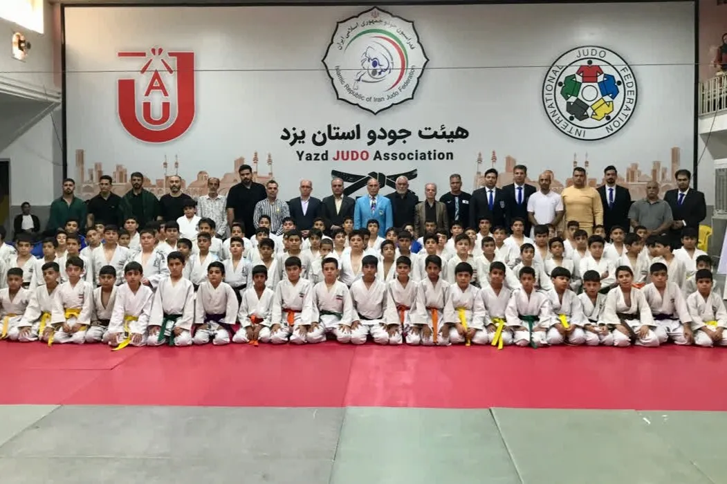 تحصیل و ورزش دو مسیر مکمل برای موفقیت جوانان هستند
