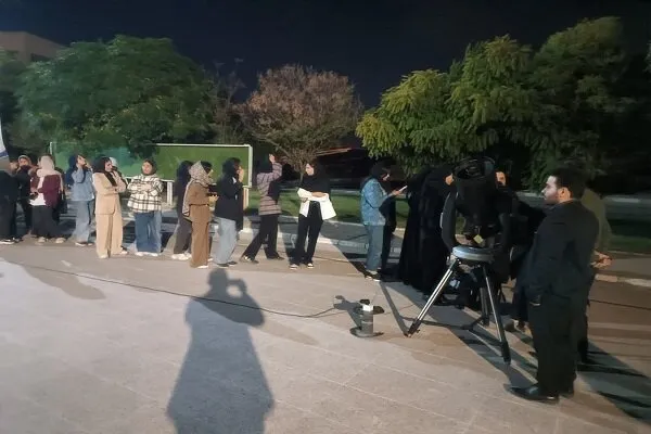 رصد آسمان با تلسکوپ؛ شب علمی دانشجویان دانشگاه لرستان